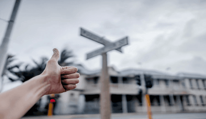 Customer experience assessment for e-tailers