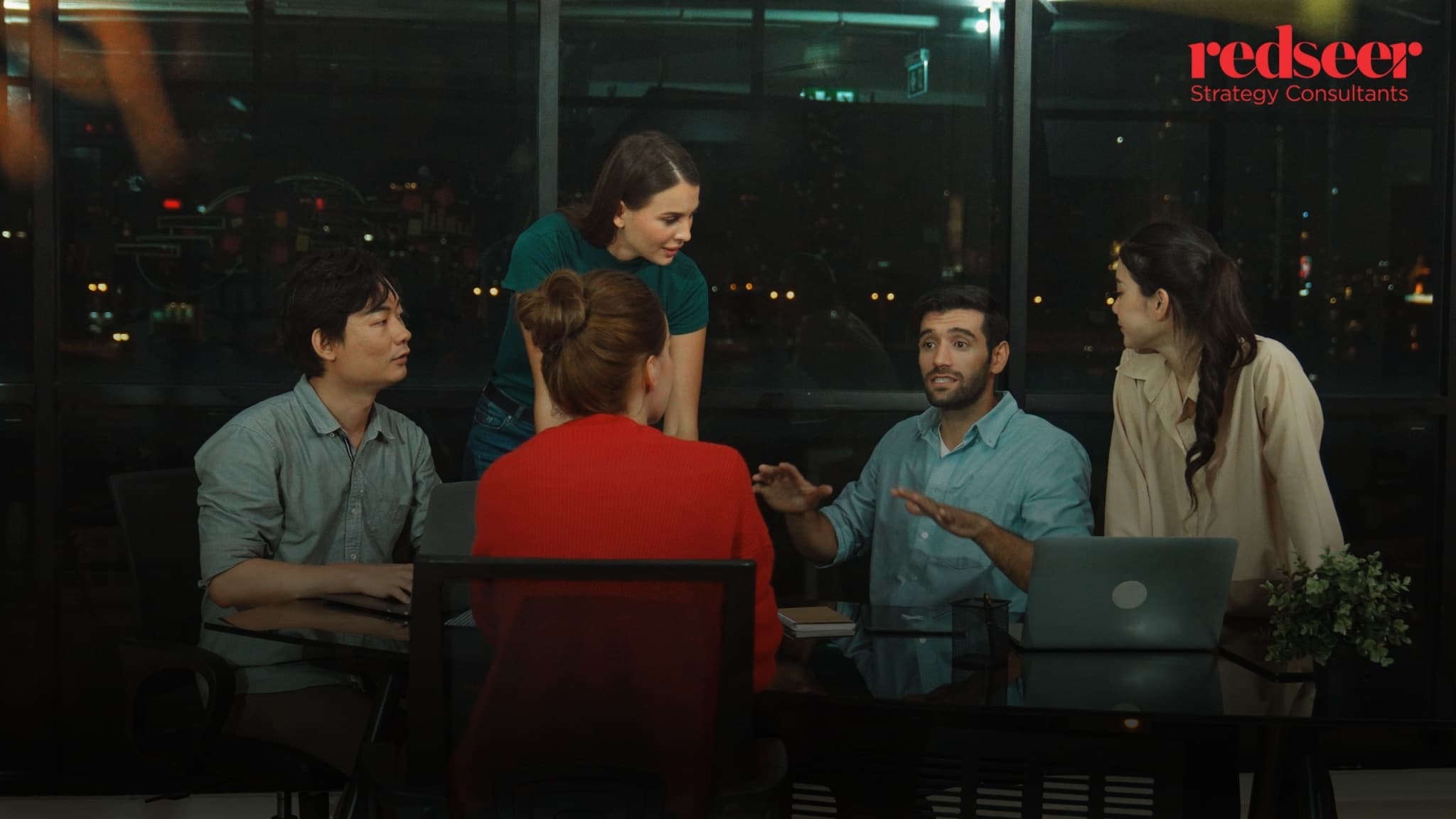 Strategy Consulting in 2025: Definition, Services, and Why It Matters