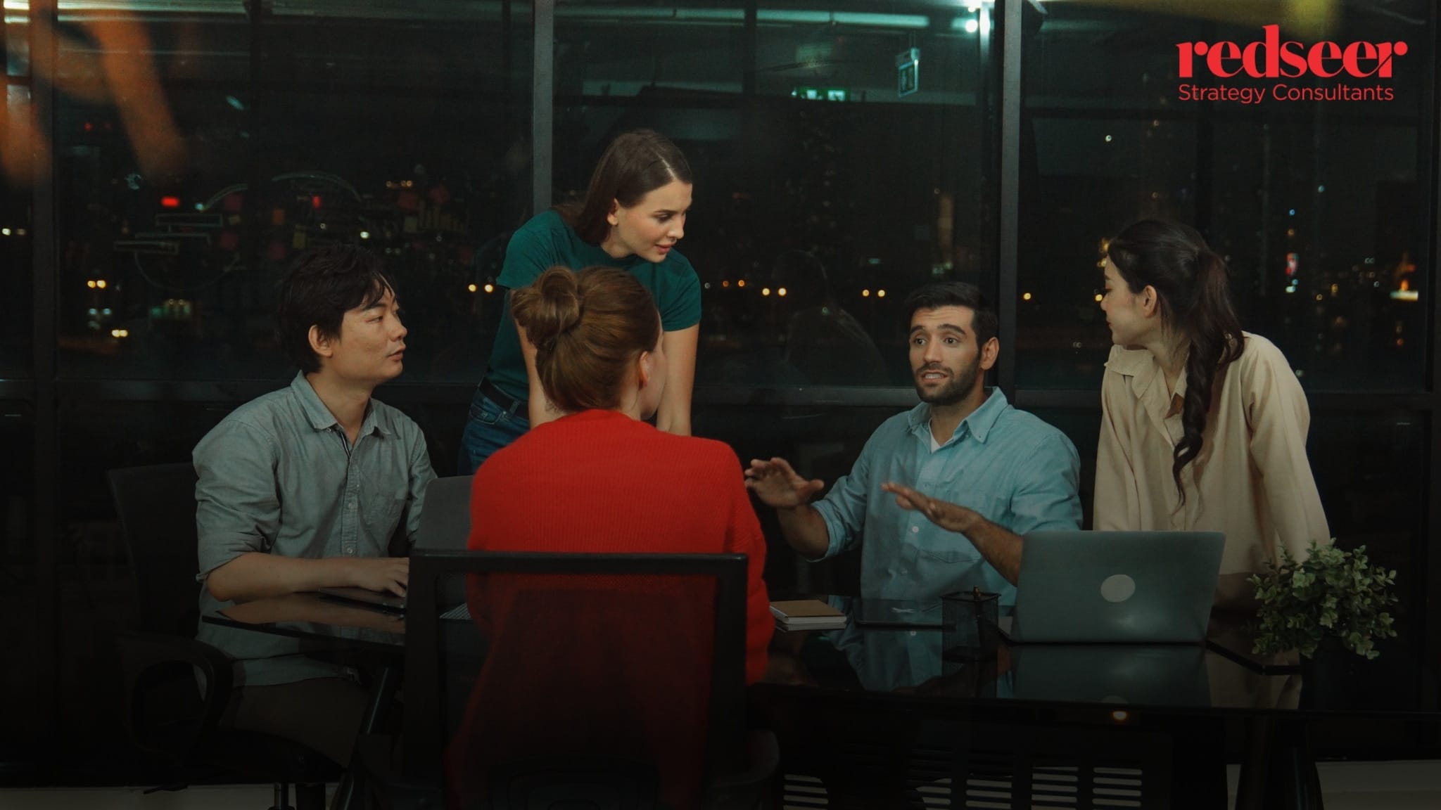 Strategy Consulting in 2025: Definition, Services, and Why It Matters