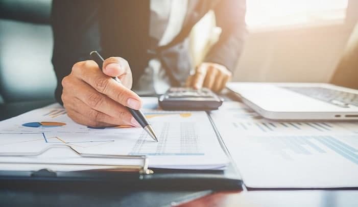 Business Model Validation and Market Leadership Strategy Development