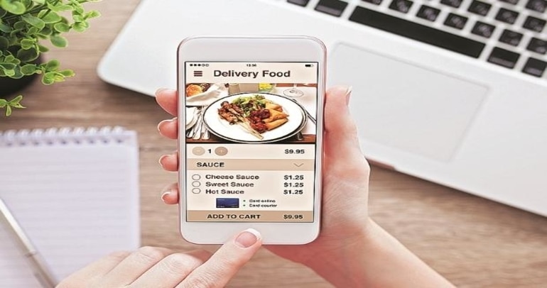India's online food ordering sector growing at 15% every quarter